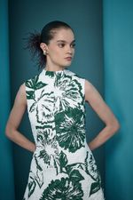 VESTIDO CORPO BAIXO GOLA ROLÊ