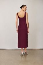 VESTIDO CAVADO BORDADO LATERAL