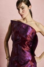 VESTIDO DECOTE PONTA