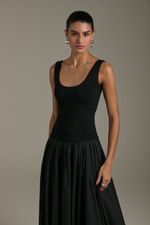 VESTIDO CORPO BAIXO SAIA PREGAS