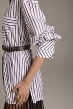 CAMISA DETALHE LISTRAS