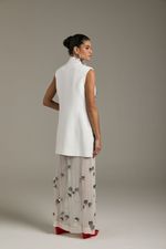 CONJUNTO VESTIDO BORDADO E COLETE ACINTURADO