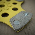 DISCO EMBREAGEM 4 PASTILHAS SEM MOLA ALIVIADO VW AP COM ESTRIA GM CHEVETTE 215MM-024