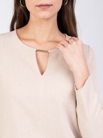 BLUSA MG LONGA DETALHE DECOTE V