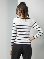 BLUSA TRICOT LISTRADA COM BOTÕES