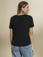 T-SHIRT DE MALHA DECOTE CARECA