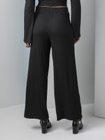 CALÇA PANTALONA DE MALHA TEXTURIZADA