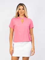 BLUSA SOCIAL GOLA ALTA COM DECOTE V