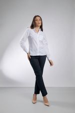 Camisa Feminina Comfy em Algodão com Bolso Frontal