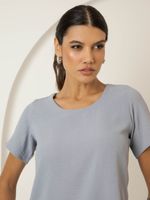 Blusa Feminina Social com Manga Curta, Decote Redondo e Fenda
