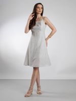 Vestido Feminino Evasê Listrado com Amarração nas Costas