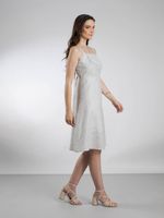 Vestido Feminino Evasê Listrado com Amarração nas Costas