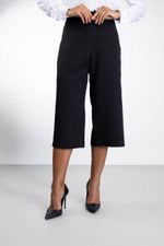 Calça Feminina Pantacourt em Crepe