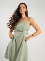 Vestido Feminino Curto Evasê em Viscose com Linho