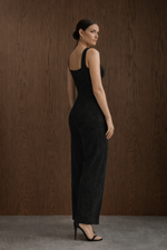 Macacão Feminino Regata em Malha Lurex com Decote V