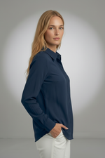 Camisa Feminina Clássica em Viscose com Vista Escondida