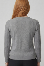 Blusa Feminina Ajustada em Retilínea Trançada com Decote Redondo