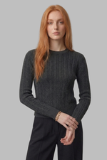 Blusa Feminina Ajustada em Retilínea Trançada com Decote Redondo