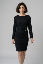Vestido Feminino  em Malha Texturizada com Faixa e Fivela