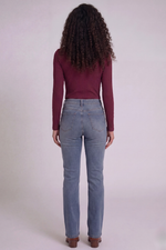 Blusa Feminina Manga Longa em Malha Canelada com Gola Alta