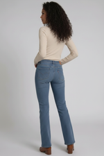 Blusa Feminina Manga Longa em Malha Canelada com Gola Alta