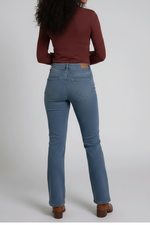 Blusa Feminina Manga Longa em Malha Canelada com Gola Alta