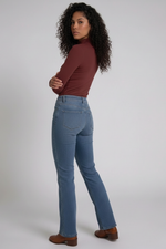 Blusa Feminina Manga Longa em Malha Canelada com Gola Alta