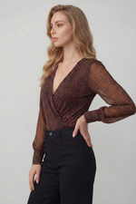 Body Feminino Transpassado em Tule Estampado