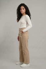 Calça Feminina Wide Leg em Viscose com Poliamida