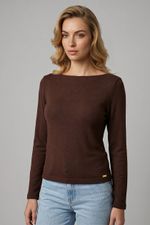 Blusa  Feminina Manga  Longa  Em Malha Texturizada Com Decote Canoa