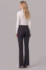Calça  Feminina Flare  Em Crepe  De Malha Com  Nervura  Frontal 