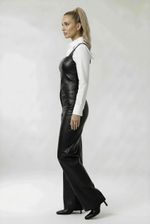 Blusa Regata Acinturada em Cirrê com Decote Reto