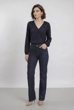 Calça Jeans Feminina Reta com Elastano e Lavagem Escura