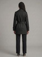 Trench Coat Curto Feminino em Tecido com Cinto