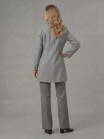 Casaco Feminino Alongado Em Velour Com Bolsos Embutidos