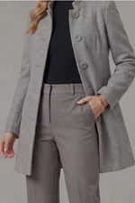 Casaco Feminino Alongado Em Velour Com Bolsos Embutidos