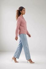 Camisa Feminina Manga Longa Em Viscose Com Poliamida E Prega Nas Costas