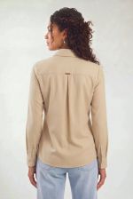 Camisa Feminina Manga Longa Em Viscose Com Poliamida E Prega Nas Costas