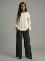 Blusa Feminina Manga Longa com Transparência e Babados no Punho