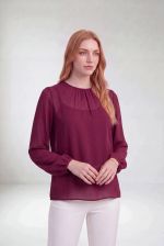Blusa Feminina Social com Manga Bufante e Transparência Sutil
