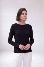 Blusa Feminina Manga Longa em Malha Premium com Decote Canoa