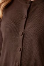 Cardigan Feminino Curto Em Tricô Fino Com Botões Frontais 