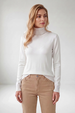 Blusa Feminina em Tricô com Cashmere e Gola Rolê
