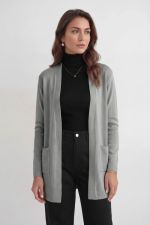 Cardigan Feminino Alongado em Tricô com Bolsos Frontais