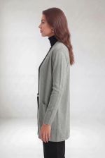 Cardigan Feminino Alongado em Tricô com Bolsos Frontais