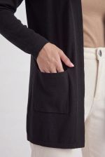 Cardigan Feminino Alongado em Tricô com Bolsos Frontais