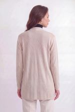 Cardigan Feminino Alongado em Tricô com Bolsos Frontais