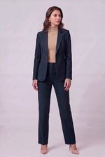 Blazer Feminino Clássico Em Sarja Com Recortes De Alfaiataria