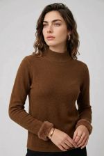Blusa Feminina Manga Longa em Tricô Peluciado com Gola Média