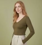 Blusa Feminina Básica em Viscolycra com Decote V